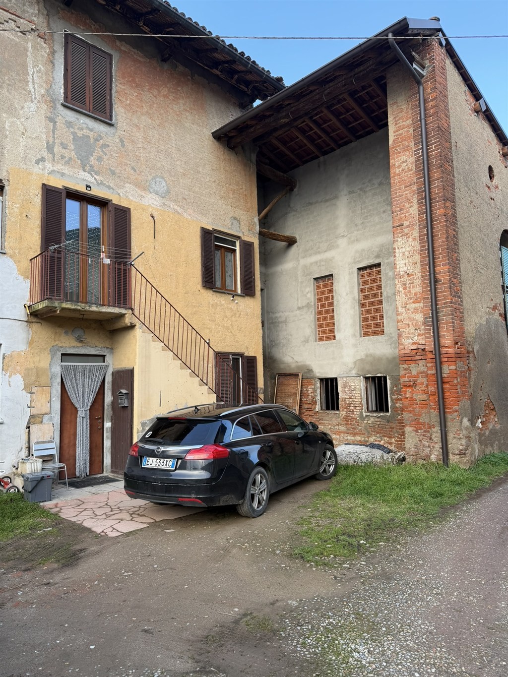 QUADRILOCALE IN VENDITA A CORBETTA